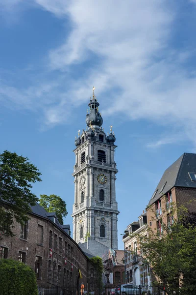 市中心的比利时蒙斯钟楼 — 图库照片