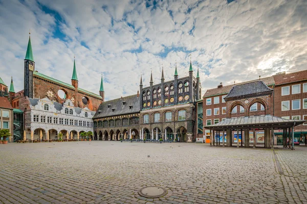 Πλατεία αγοράς στο Luebeck, Γερμανία. — Φωτογραφία Αρχείου