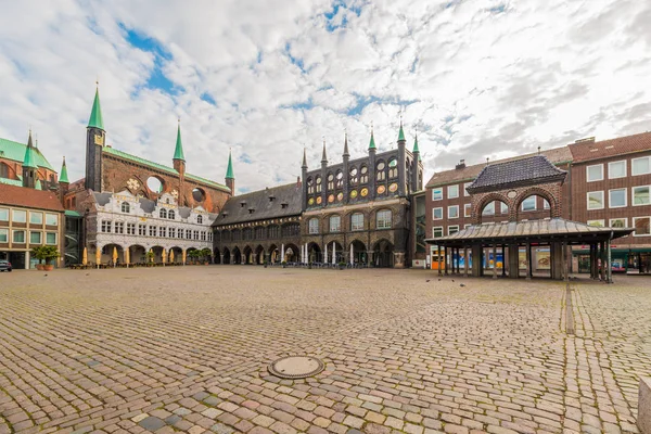 Πλατεία αγοράς στο Luebeck, Γερμανία. — Φωτογραφία Αρχείου