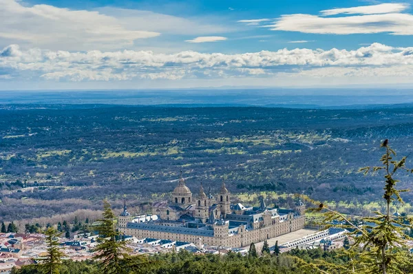 Klasztor El Escorial niedaleko Madrytu w Hiszpanii. — Zdjęcie stockowe