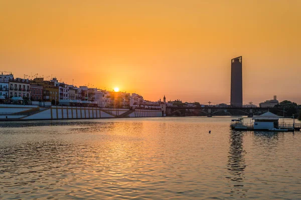 Betis straße in seville, andalusien, seville — Stockfoto