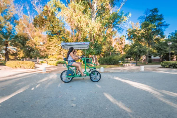 Cykler i omlopp i Sevilla, Andalusien, Spanien — Stockfoto