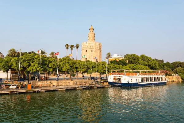 Utsikt över Guadalquivir i Sevilla, Andalusien, Spanien. — Stockfoto