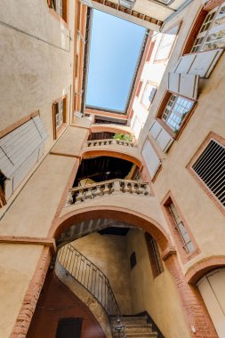 Montauban, Fransa eski binanın avlu