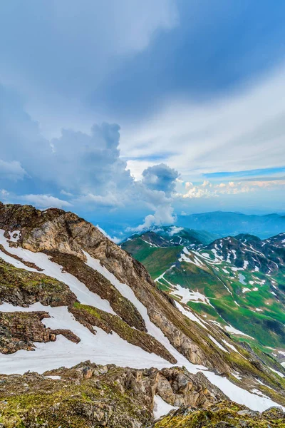 Північ у точки зору пік du Midi, Франція — стокове фото