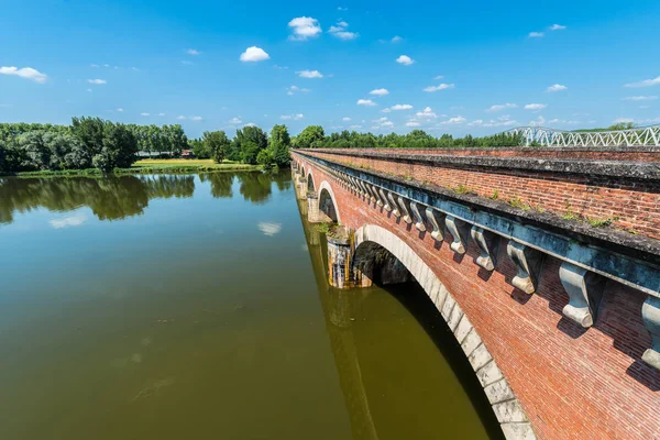 Canal de Garonne στο Moissac, Γαλλία — Φωτογραφία Αρχείου