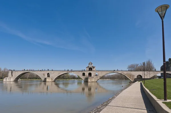 Avignon bridge and Rhone river, France — Stock Photo, Image