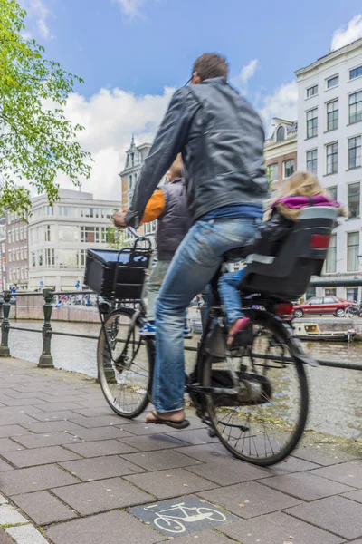オランダのアムステルダムでの自転車は. — ストック写真