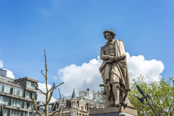 Rembrandt heykel Amsterdam, Hollanda — Stok fotoğraf