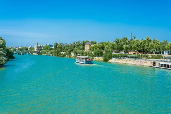 Vue sur le Guadalquivir à Séville, Andalousie, Espagne . — Photo