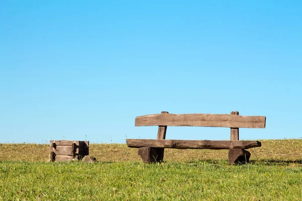 Wooden Bench Trash Can Park — Stock Photo, Image