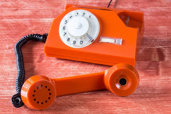 Antiguo Teléfono Retro Naranja Con Esfera Giratoria —  Fotos de Stock