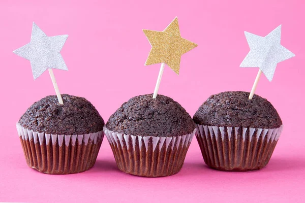 Drei Leckere Cupcakes Mit Sternen Stiel — Stockfoto