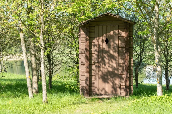 Tettoia Legno Turisti Una Foresta — Foto Stock