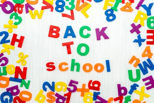 Vonnis Terug Naar School Kleurrijke Plastic Letters — Stockfoto