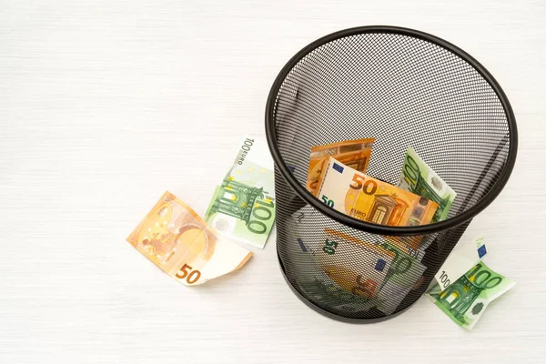 Money Euro Bin Concept Currency Collapse — Stock Photo, Image