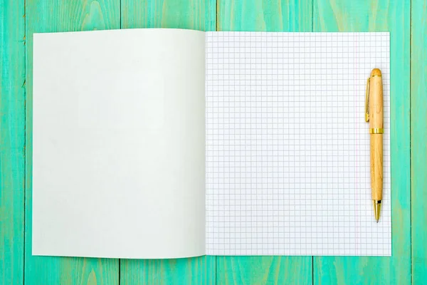 Geopend Het Vierkant Schoolschrift Met Een Pen Kopieerruimte — Stockfoto