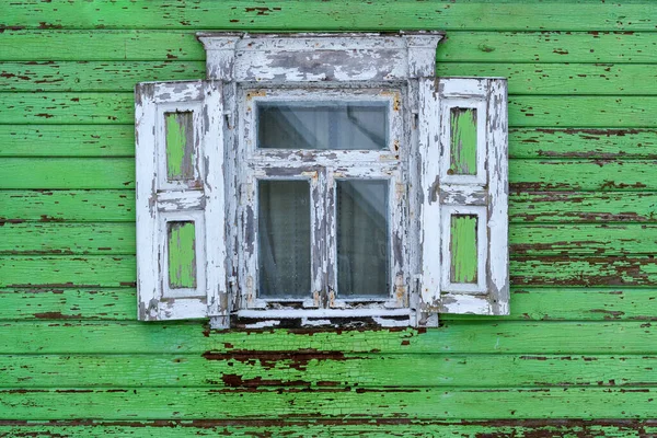 Vieille Maison Bois Abandonnée Avec Fenêtre Peinture Fissurée — Photo