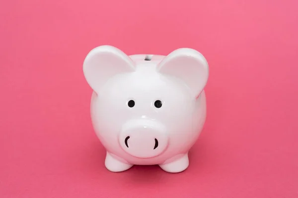 Piggy Banco Cerâmica Fundo Rosa Espaço Cópia — Fotografia de Stock