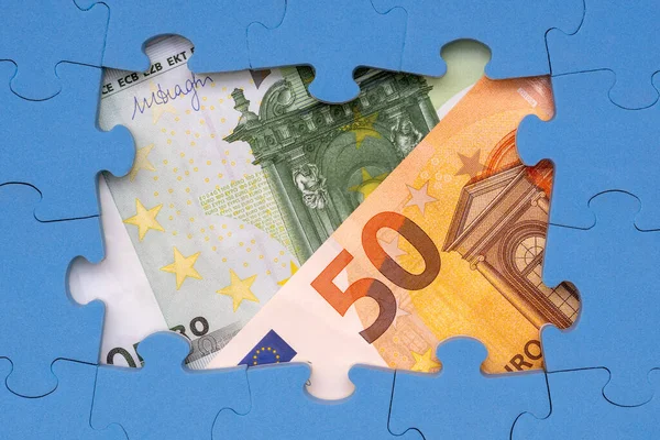 Euro Nascosti Sotto Puzzle Business Concept Soluzione — Foto Stock