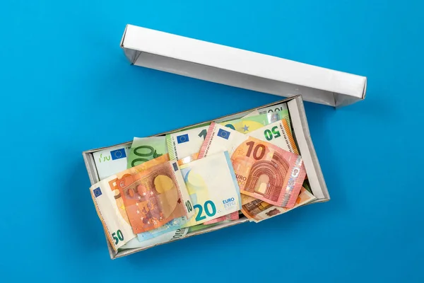 Scatola Cartone Piena Banconote Euro — Foto Stock