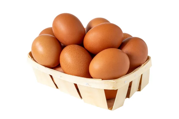 Καφέ Αυγά Κοτόπουλου Ένα Ξύλινο Καλάθι Που Απομονώνονται Λευκό — Φωτογραφία Αρχείου