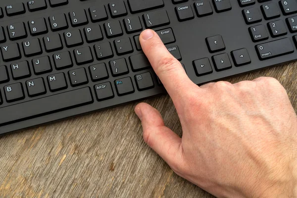 Hand Typing Remote Wireless Computer Keyboard Office Workplace — Stock Photo, Image