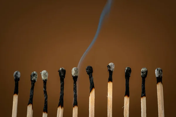 Photo Smoldering Matches Has Just Been Extinguished — Stock Photo, Image