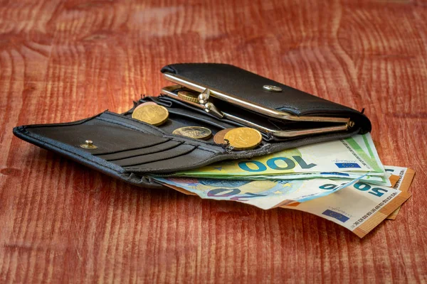 Billetera Cuero Negro Con Dinero Euro Interior —  Fotos de Stock