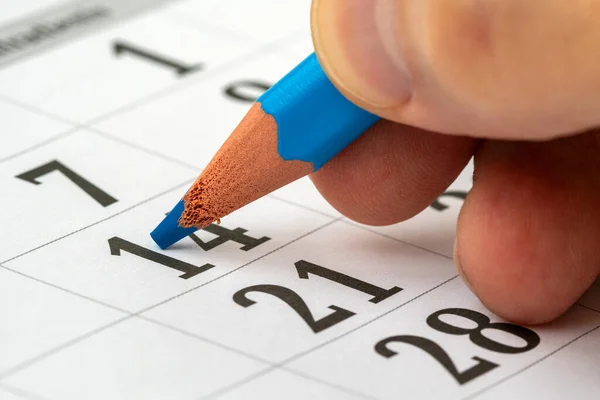 Hand Man Holding Pencil His Hand Recording His Schedule Desk — Stock Photo, Image