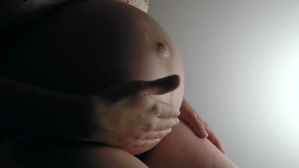 Femme Enceinte Caressant Son Beau Ventre Mois — Video