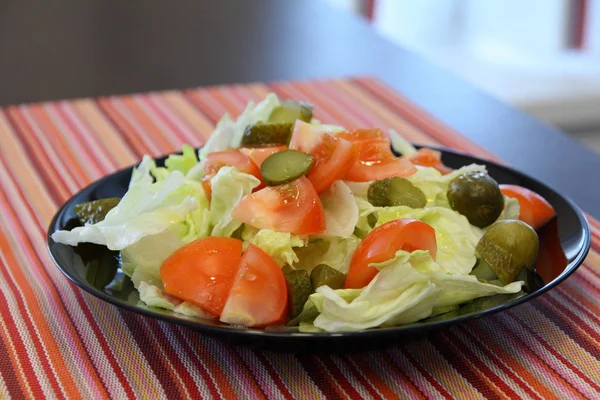 Placa Con Ensalada Verduras Frescas — Foto de Stock