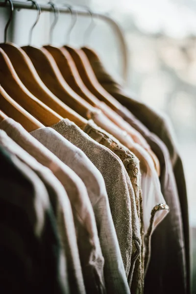 Collezione di abiti moda nei colori beige — Foto Stock