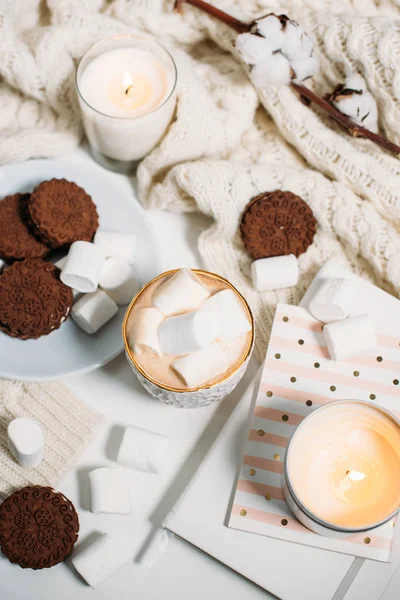 Gemütliches Heim Winter Arrangement Kakao Mit Marshmallows Hausgemachte Plätzchen Und — Stockfoto
