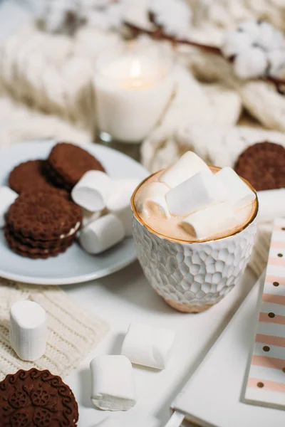 Cozy Home Winter Arrangement Cocoa Marshmallows Homemade Cookies Burning Candles — Stock Photo, Image
