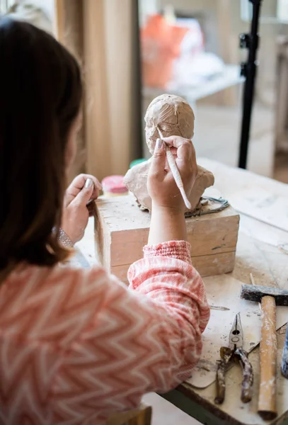 Lady sculptor working in her studio, ceramis artists hands — Stock Photo, Image