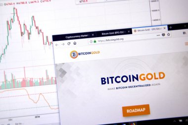 Montreal, Kanada - 20 Haziran 2018: Bitcoin altın kripto para birimi ana sayfa. Cryptocurrency olduğunu hangi şifreleme teknikleri oluşturmak ve fonlar - aktarmak için kullanılan bir dijital para bitcoingold.org