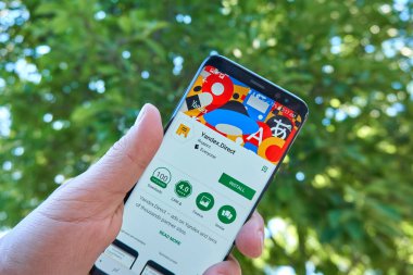 Toronto, Kanada - 15 Temmuz 2018: Yandex doğrudan Samsung s8 mobil app. Yandex N.V. Internet ile ilgili hizmetler ve ürünler konusunda uzmanlaşmış bir Rus çokuluslu kuruluştur.