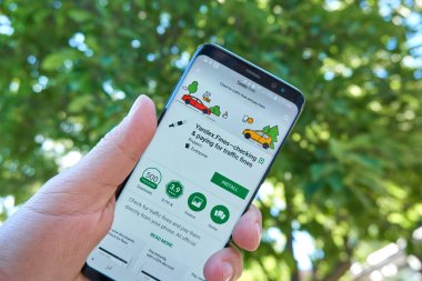 Toronto, Kanada - 15 Temmuz 2018: Yandex para cezaları Samsung s8 mobil app. Yandex N.V. Internet ile ilgili hizmetler ve ürünler konusunda uzmanlaşmış bir Rus çokuluslu kuruluştur.