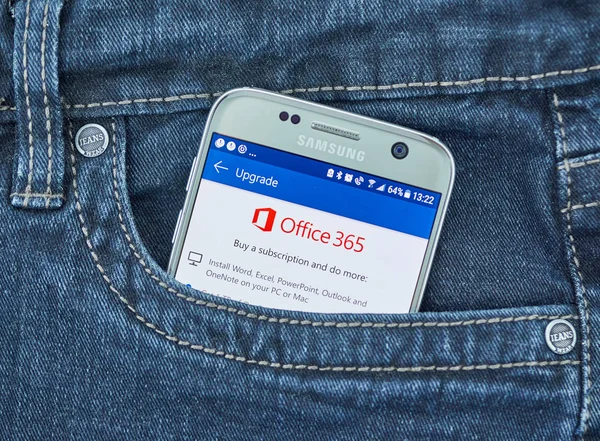 Montreal, Kanada - 8 Eylül 2018: Microsoft Office mobil uygulama Microsoft Office istemci yazılımı, sunucu yazılımı ve Hizmetleri Microsoft tarafından geliştirilen bir aile olduğunu.