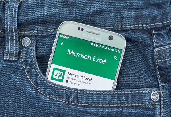 モントリオール カナダ 2018 Microsoft Excel のモバイル アプリケーション Microsoft Excel はマイクロソフトの — ストック写真