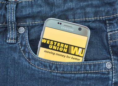 Montreal, Kanada - 8 Eylül 2018: Western Union mobil uygulaması. Western Union bir Amerikan finansal hizmetler ve iletişim şirketi şirketidir. Merkez Meridian, Colorado olduğunu