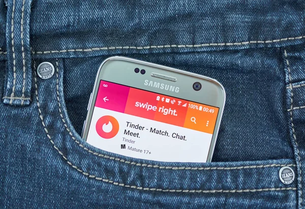 Montreal Canadá Septiembre 2018 Tinder App Yesca Una Aplicación Móvil — Foto de Stock