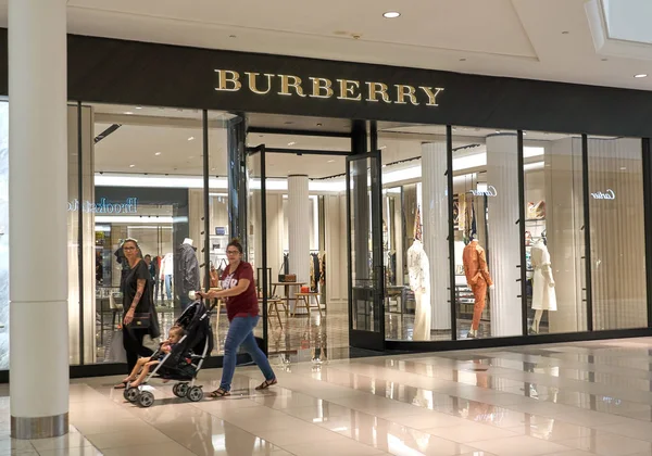 Aventura États Unis Août 2018 Célèbre Boutique Burberry Centre Commercial — Photo