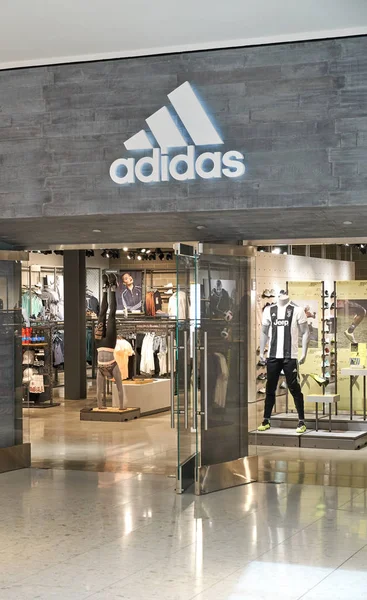 Aventura Usa Août 2018 Célèbre Boutique Adidas Dans Centre Commercial — Photo