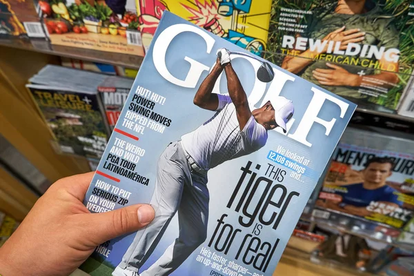 迈阿密 2018年8月22日 杂志在手 高尔夫杂志是一个受欢迎的每月高尔夫杂志 — 图库照片
