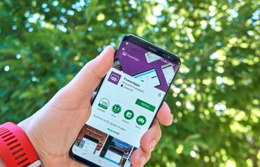Montreal, Kanada - 28 Ağustos 2018: Microsoft Powerapps android app Samsung s8 ekranda.