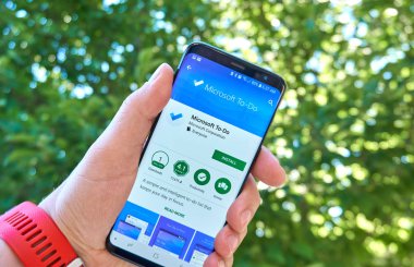 Montreal, Kanada - 28 Ağustos 2018: Microsoft To-Do android app Samsung s8 ekranda.