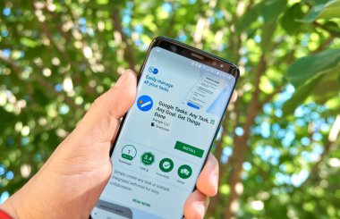 Montreal, Kanada - 28 Ağustos 2018: Google görevleri android app Samsung s8 ekranda.