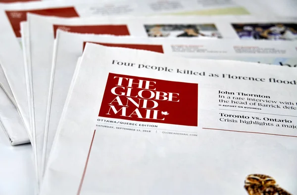 加拿大蒙特利尔 2018年9月18日 全球和邮件报纸 环球邮报 是加拿大西部和中部五城市印刷的一份加拿大报纸 — 图库照片